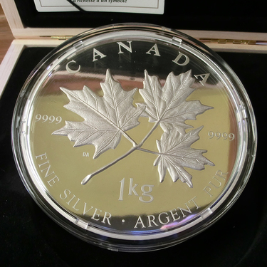 Maple Leaf  Silbermünze 1 Kilo 2011 PP limitiert mit Holzbox